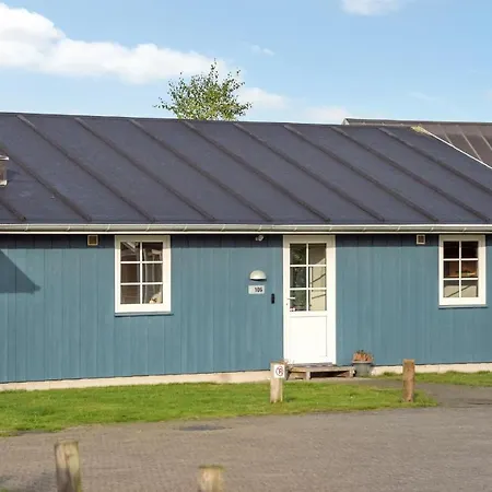 3 Bedroom Beautiful In Holiday home