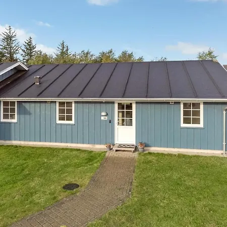 3 Bedroom Beautiful In * Norre Nebel