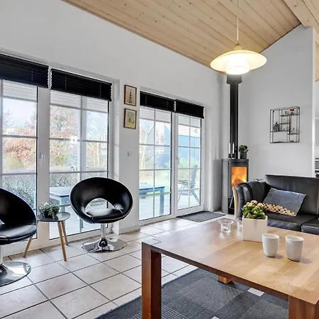 度假居 3 Bedroom Beautiful In *