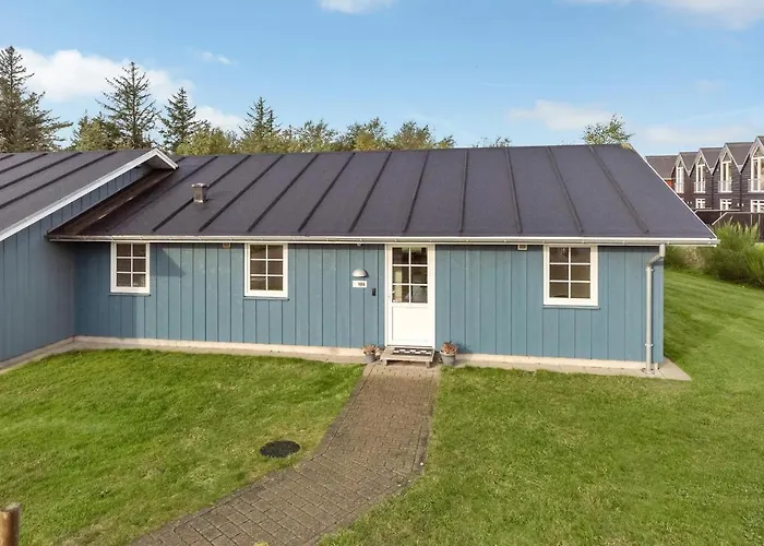 3 Bedroom Beautiful In * Nørre Nebel