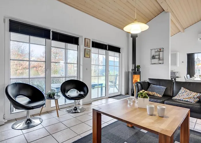 Σπίτι διακοπών 3 Bedroom Beautiful In *